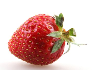 Beyaz arka planda çilekler