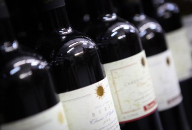 alkollü içki şişeleri