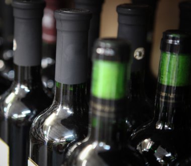 alkollü içki şişeleri