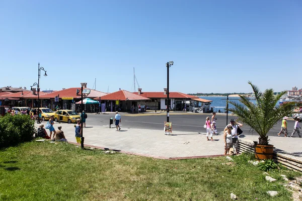 Pohled na město Staré Nessebar a moře, Bulharsko — Stock fotografie