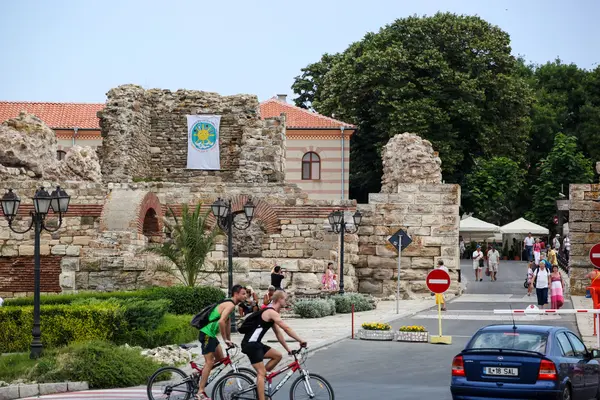 Utsikt över staden Old Nessebar och havet, Bulgarien — Stockfoto