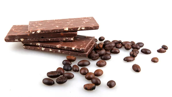 Σοκολάτα με καφέ σε λευκό φόντο — Φωτογραφία Αρχείου