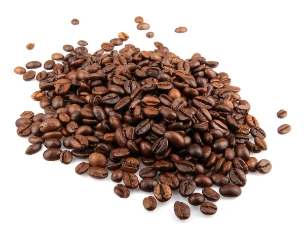 Kaffebönor isolerade på vitt — Stockfoto
