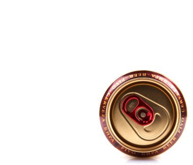 bira üzerine beyaz izole