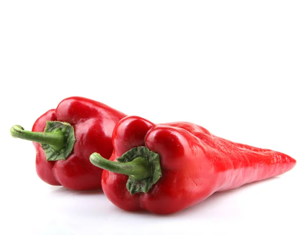 Pimientos rojos sobre fondo blanco — Foto de Stock