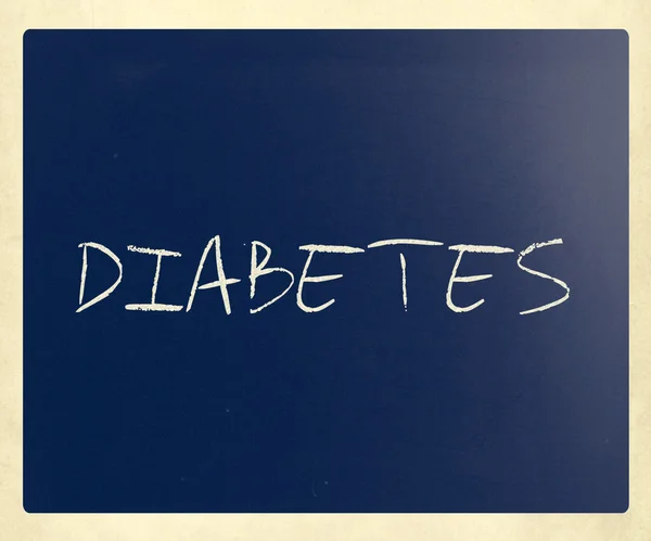 The word "Diabetes" handwritten with white chalk on a blackboard — Stock Photo, Image