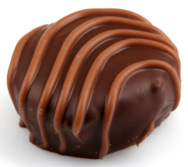 Schokoladentrüffel isoliert auf weißem Hintergrund — Stockfoto
