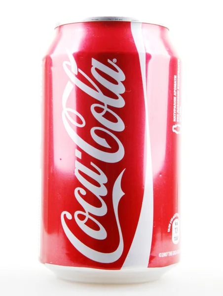 Aitos, Bulgarije - 28 januari 2014: coca-cola geïsoleerd op wit — Stockfoto