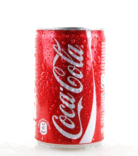 Aitos, Bulgarije - 28 januari 2014: coca-cola geïsoleerd op wit — Stockfoto