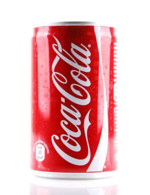 Aytos, Bulgaristan - februari 01, 2014: Coca Cola beyaz izole