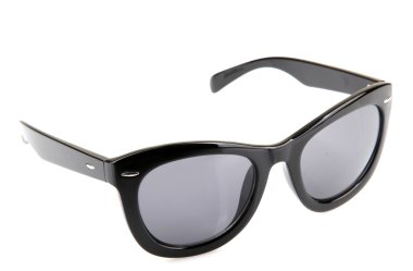 Beyaz arkaplanda izole edilmiş güneş gözlükleri