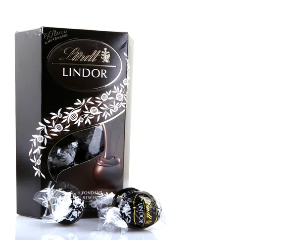 Une Boîte De Truffes De Chocolat De Lindt Lindor Chocoladefabriken