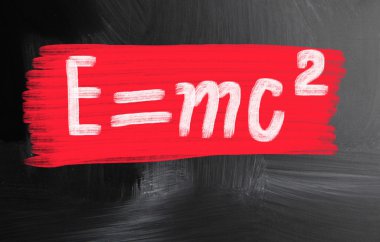 bir kara tahta üzerinde tebeşir ile el yazısıyla kavramı