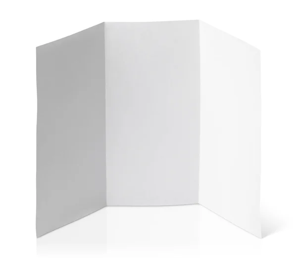 Folheto dobrado em branco no branco — Fotografia de Stock