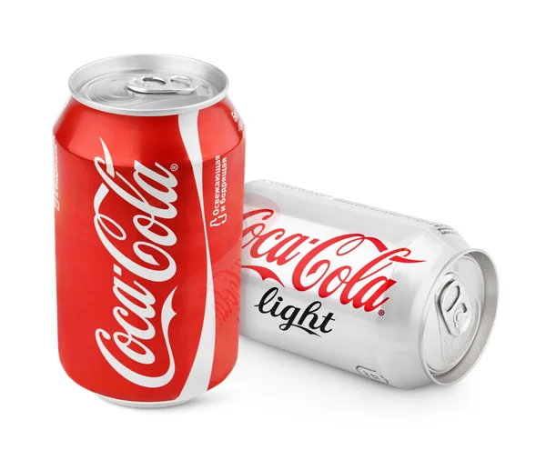 Aluminium blikjes van rood: coca-cola classic en licht — Stockfoto