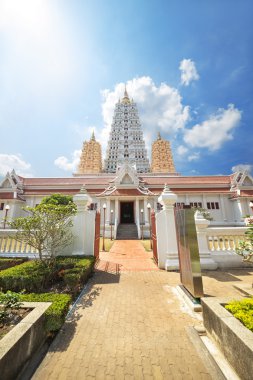 WAT yan Budist tapınağı