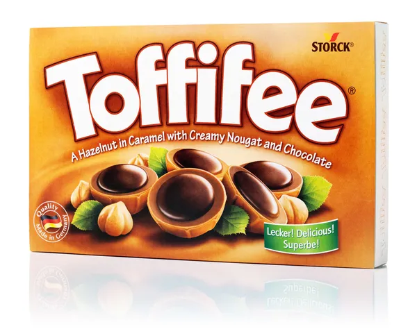 Коробка конфет Toffifee — стоковое фото