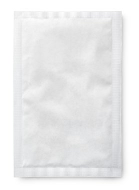 Kağıt boş ürün paketi üzerinde beyaz izole