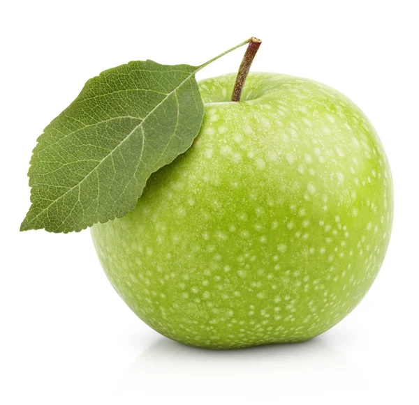 Manzana verde con hoja aislada sobre un blanco —  Fotos de Stock