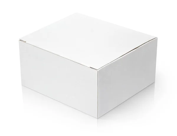 Caja de cartón cerrada en blanco — Foto de Stock