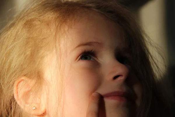 Little girl happy face portrait — Stock Photo, Image