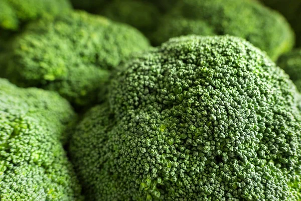 Verde fresco brócolis legumes fundo closup — Fotografia de Stock