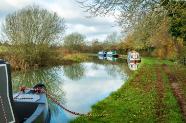 Blisworth İngiltere yakınlarındaki Canal River Day Manzarası