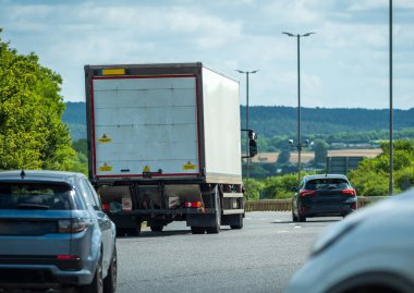 İngiltere 'de otoyol kavşağı çıkışı..