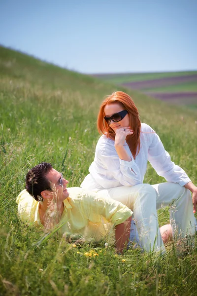 Young couple outdoor — Stock Photo, Image