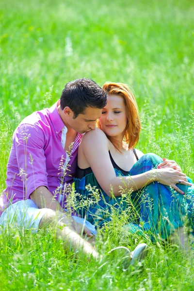 Couple outdoor — Stock Photo, Image