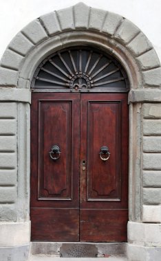 İtalya eski bir ahşap kapı