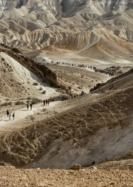 Reisegruppe Besucht Die Schlucht Von Nahal Havarim — Stockfoto