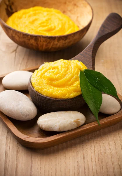 Mango vücut yağı.