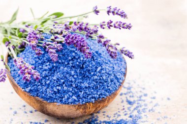 Çiçek desenli lavanta tuzu..