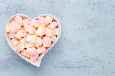 Fotokopi alanı olan renkli marşmelovlar. Üst Manzara. Düz yatıyordu. 