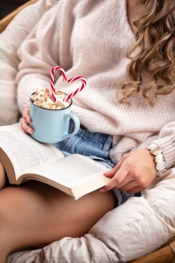 Noel sihirli sahnesi, rahat atmosfer.