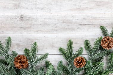 Noel arkaplanı. Noel ağacı ve süslemeler.