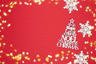 Noel kompozisyonu. Noel, kış, yeni yıl konsepti. Düz konum, üst görünüm, kopyalama alanı