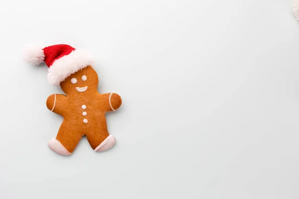 Biscoitos Saborosos Gengibre Decoração Natal Fundo Pastel — Fotografia de Stock