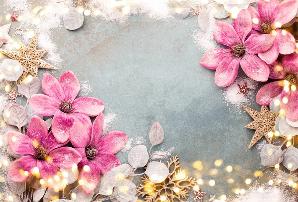 Mooie Kerst Roze Bloem Vintage Blauwe Achtergrond Platte Lay Ontwerp — Stockfoto