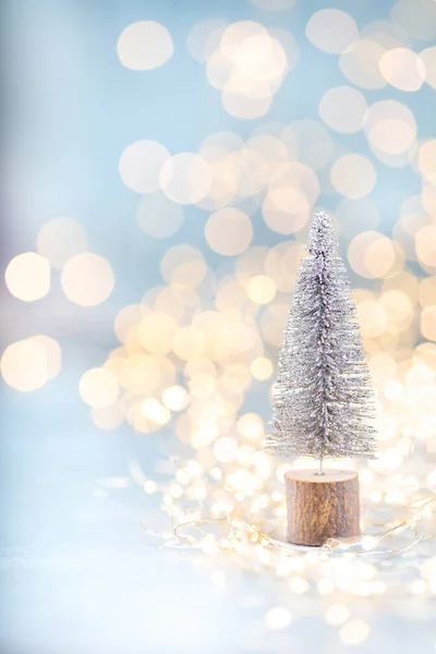 Рождественская Ель Елкой Размытыми Блестящими Огнями — стоковое фото