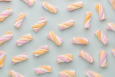 Renkli marşmelov arka planı. Üst Manzara. Düz yatıyordu.