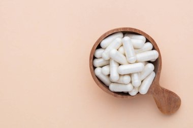 Homeopatik hap takviyesi. Alternatif tıp. Vitamin kapsülleri.