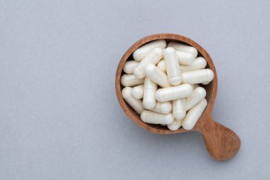 Homeopatik hap takviyesi. Alternatif tıp. Vitamin kapsülleri.