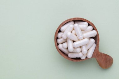 Homeopatik hap takviyesi. Alternatif tıp. Vitamin kapsülleri.