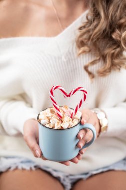 Noel sihirli sahnesi, rahat atmosfer.