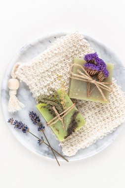 Doğal el yapımı sabun. Bitki özlü organik sabunlar..