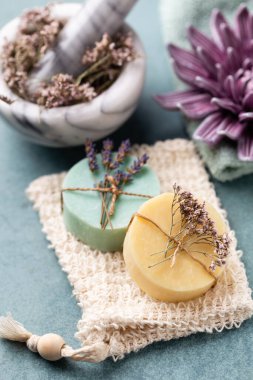 Doğal el yapımı sabun. Bitki özlü organik sabunlar..