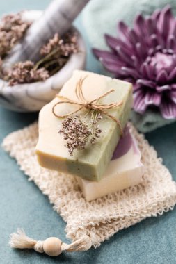 Doğal el yapımı sabun. Bitki özlü organik sabunlar..