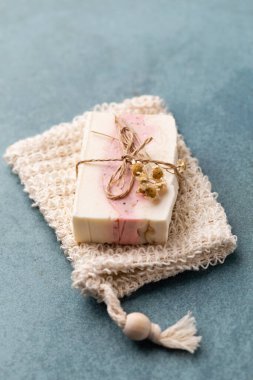 Doğal el yapımı sabun. Bitki özlü organik sabunlar..